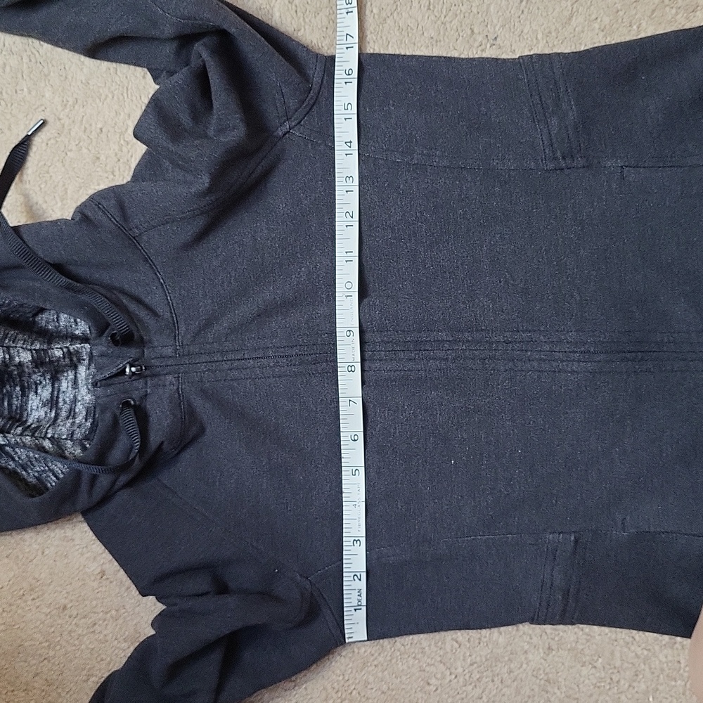 Lululemon Dark Grey Hoodie With Thumb Holes Size 4, EUC - Picture 17 of 17